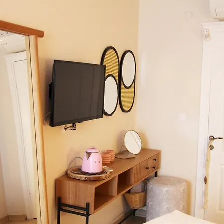 Maison فندق